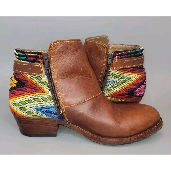 Vtg Western Leather Ankle Bootie Womens 7 Brown Aztec Embroidered Boho Hippie - Picture 5 of 11